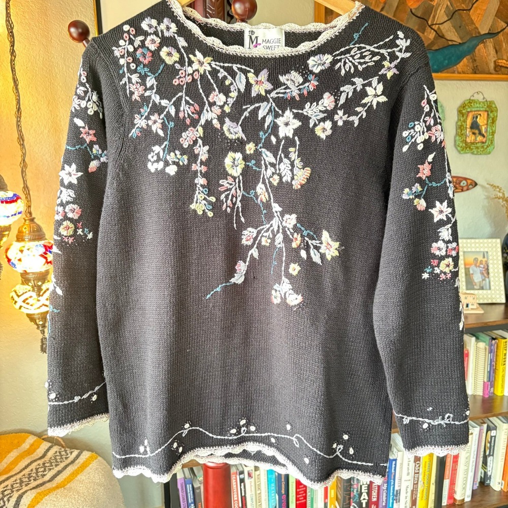 Maggie‎ Sweet Embroidered Sweater M Black Floral Ramie Cotton Cottagecore
